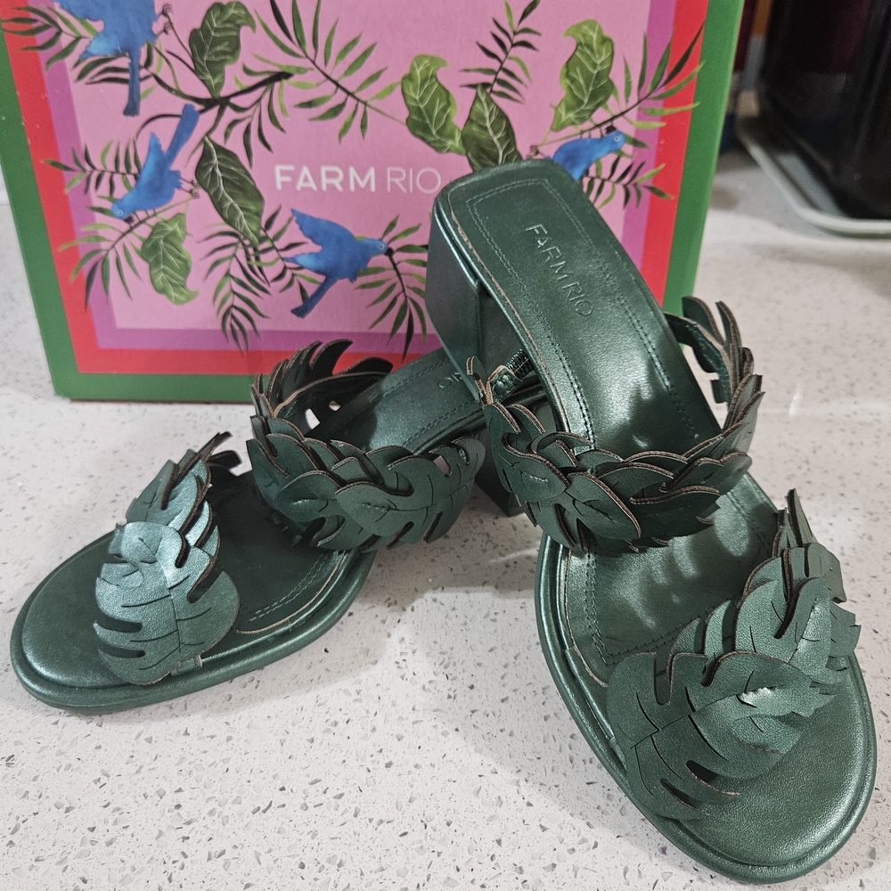 New FARM Rio Green Monstera Leaf Heels Sandals Mules